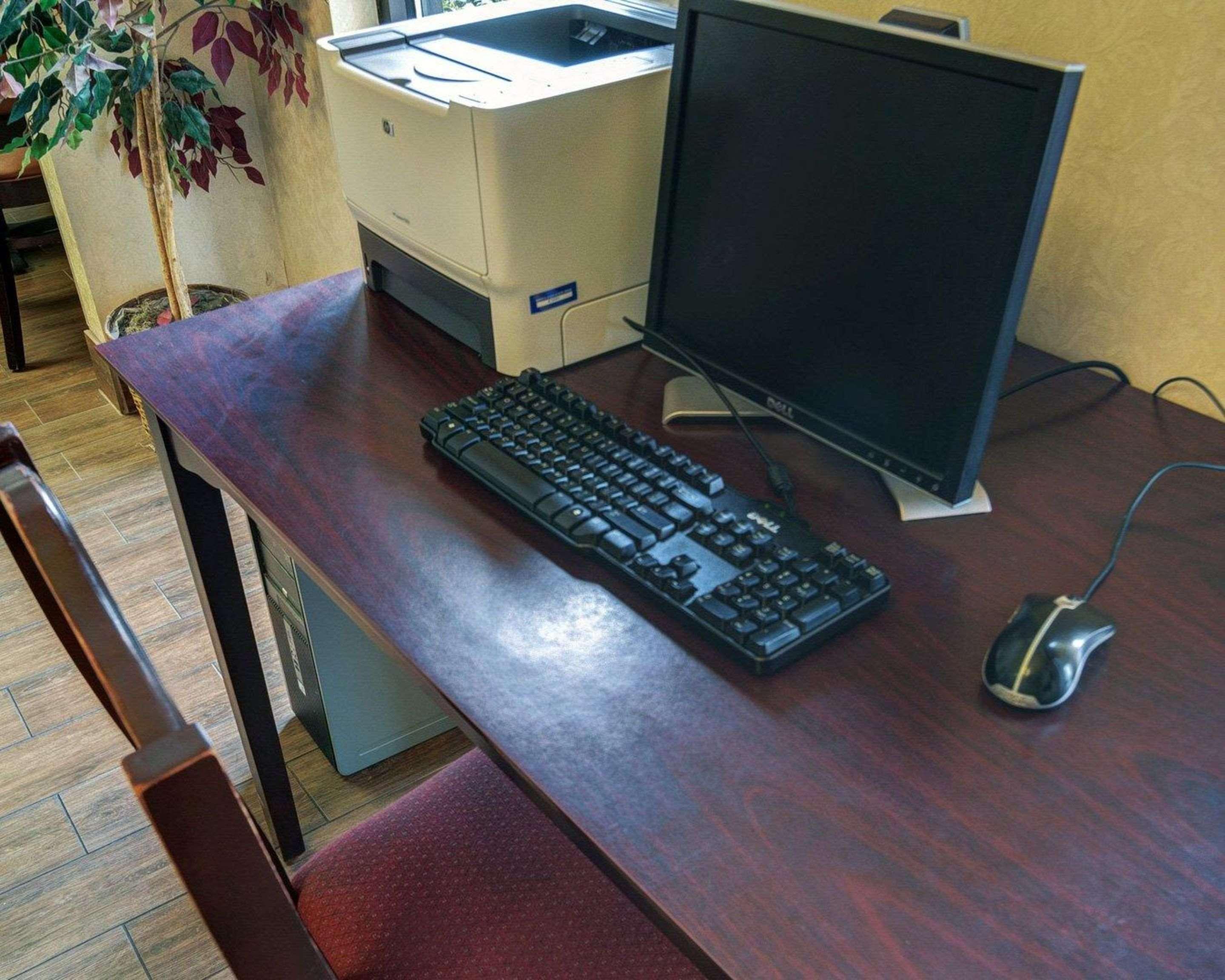 Quality Inn & Suites Pine Bluff Buitenkant foto